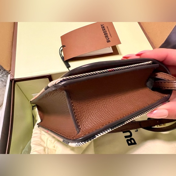 Burberry Hampshire Check Leather Crossbody Bag - Picture 7 of 16